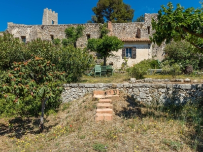 Chapel-Chateau-Ollioules-Provence